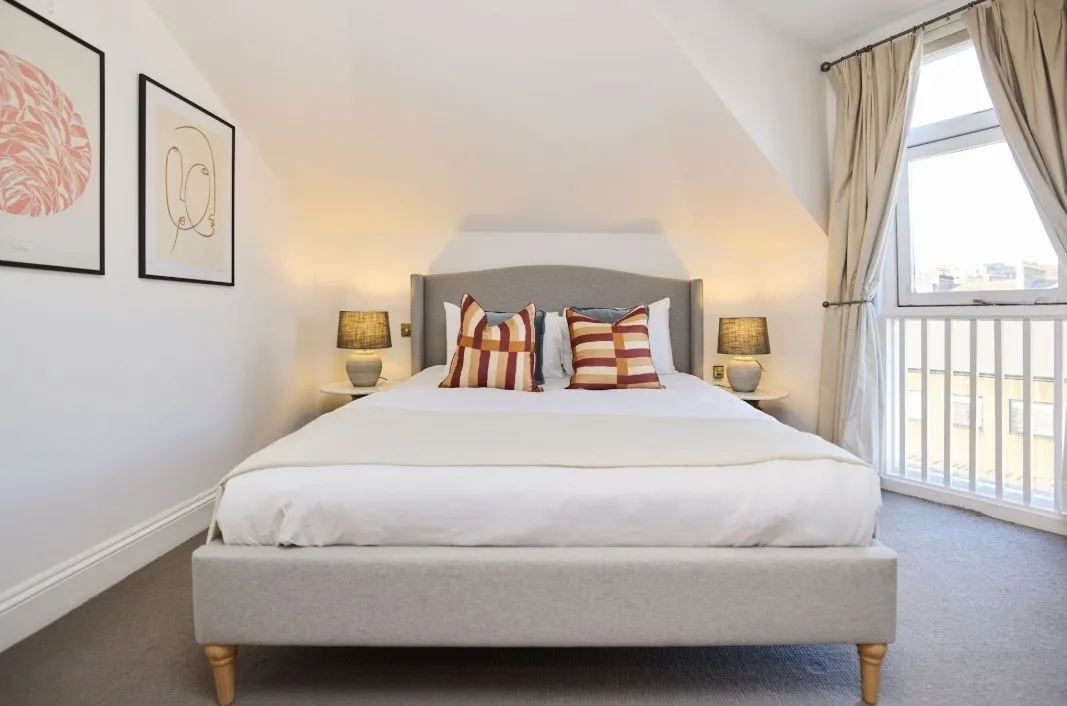 Rudall Crescent, London, NW3, photo 29