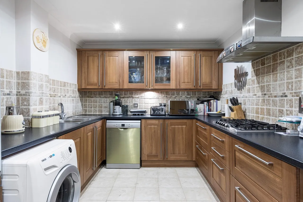 Forest Heights, Buckhurst Hill, IG9, photo 5