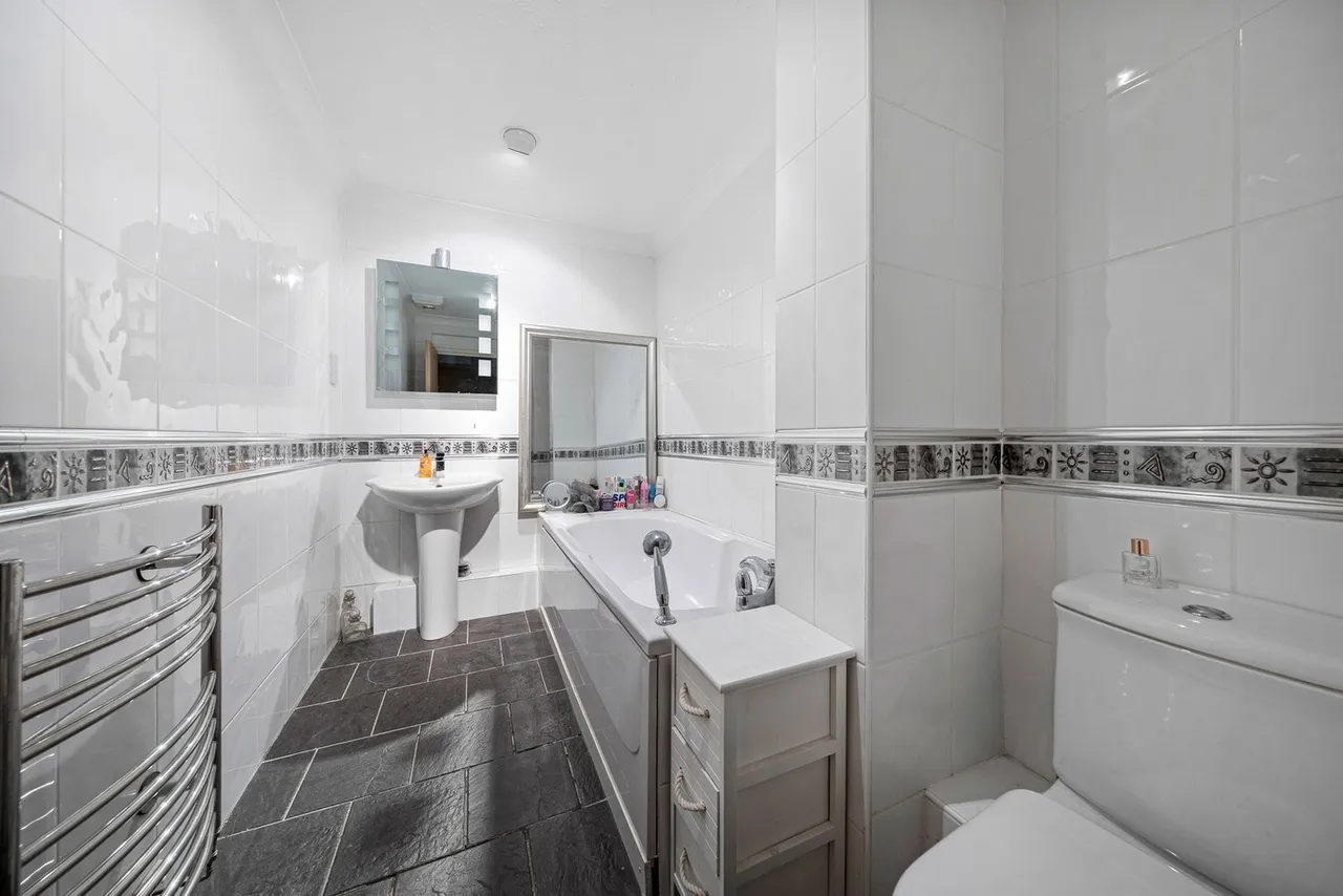 Forest Heights, Buckhurst Hill, IG9, photo 12