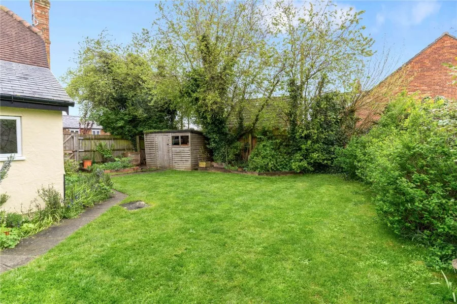 with 5 bedrooms in Brewers End, Nr Bishop's Stortford, CM22, photo 12