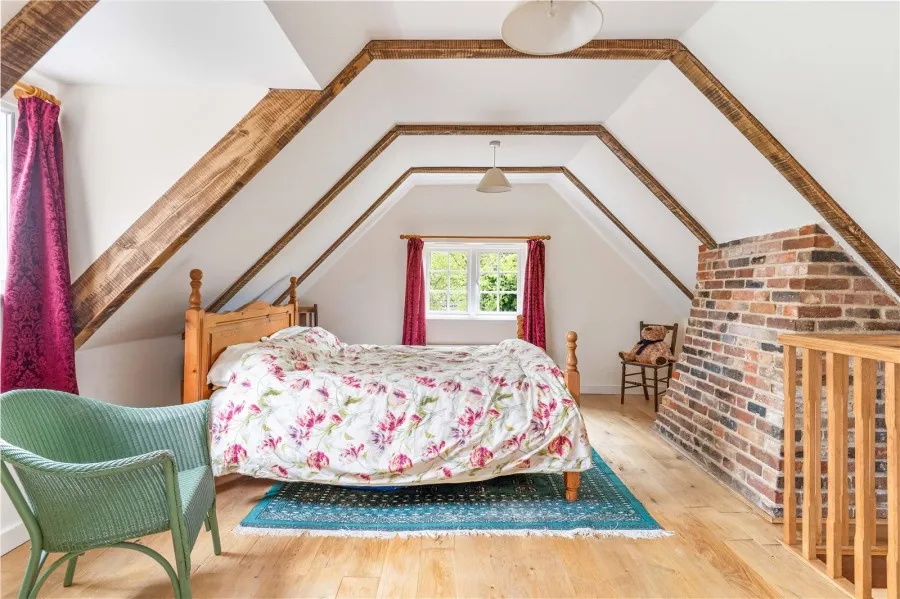 with 5 bedrooms in Brewers End, Nr Bishop's Stortford, CM22, photo 7