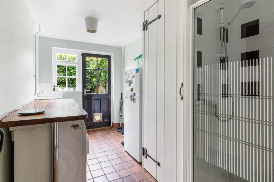 with 5 bedrooms in Brewers End, Nr Bishop's Stortford, CM22, photo 18