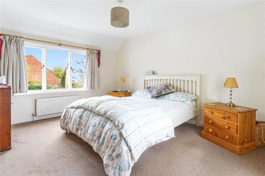 with 5 bedrooms in Brewers End, Nr Bishop's Stortford, CM22, photo 9