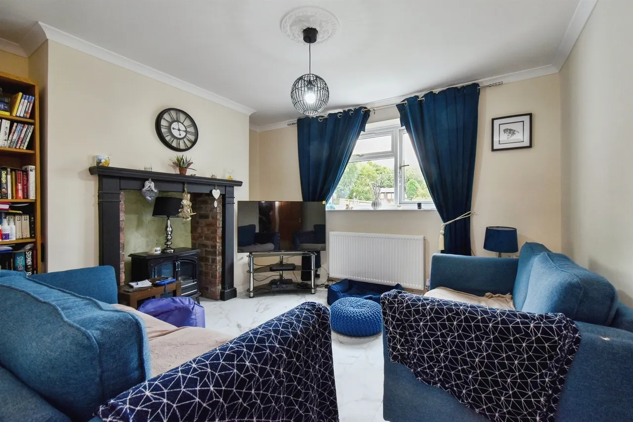 Heol Hir Ammanford, SA18, photo 3