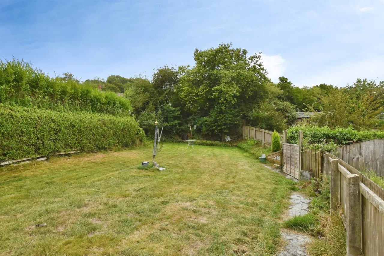 Heol Hir Ammanford, SA18, photo 15