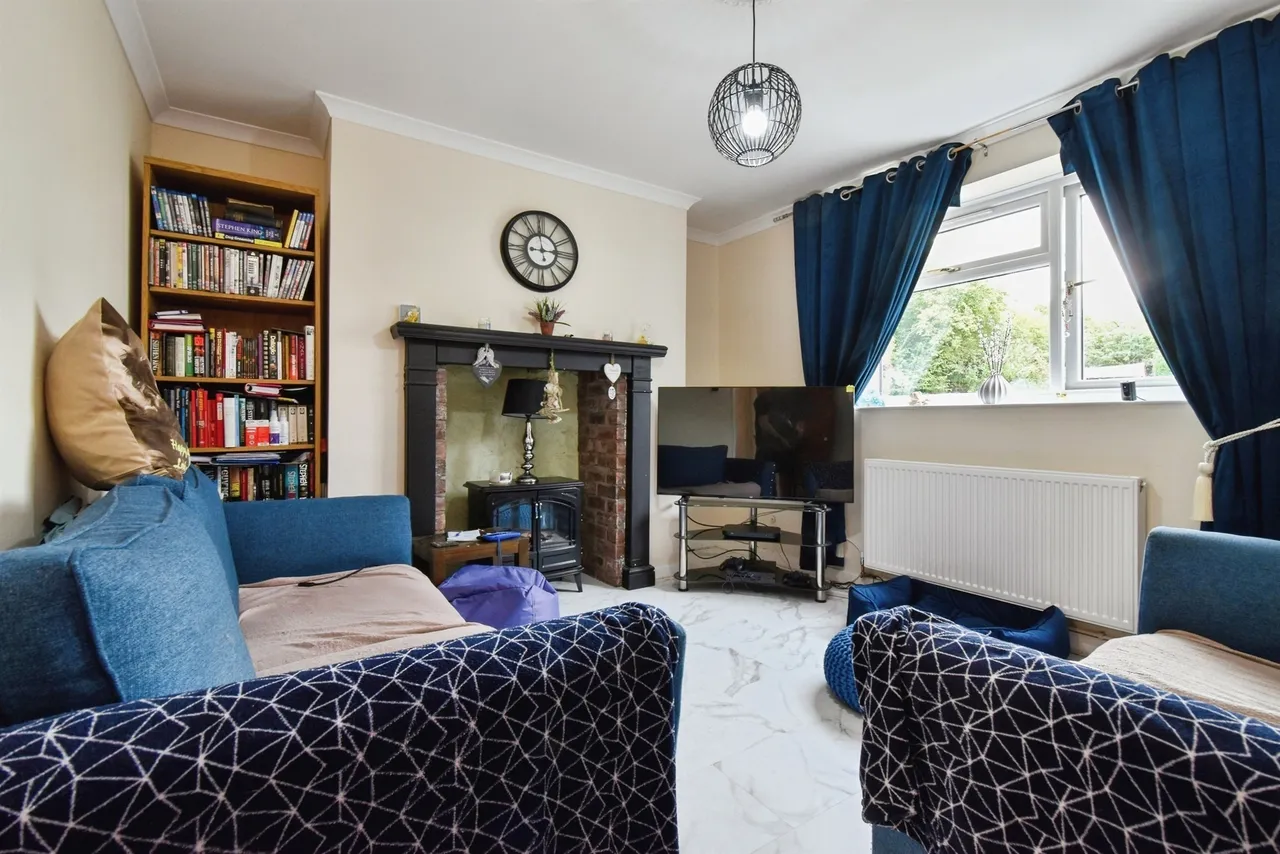 Heol Hir Ammanford, SA18, photo 7