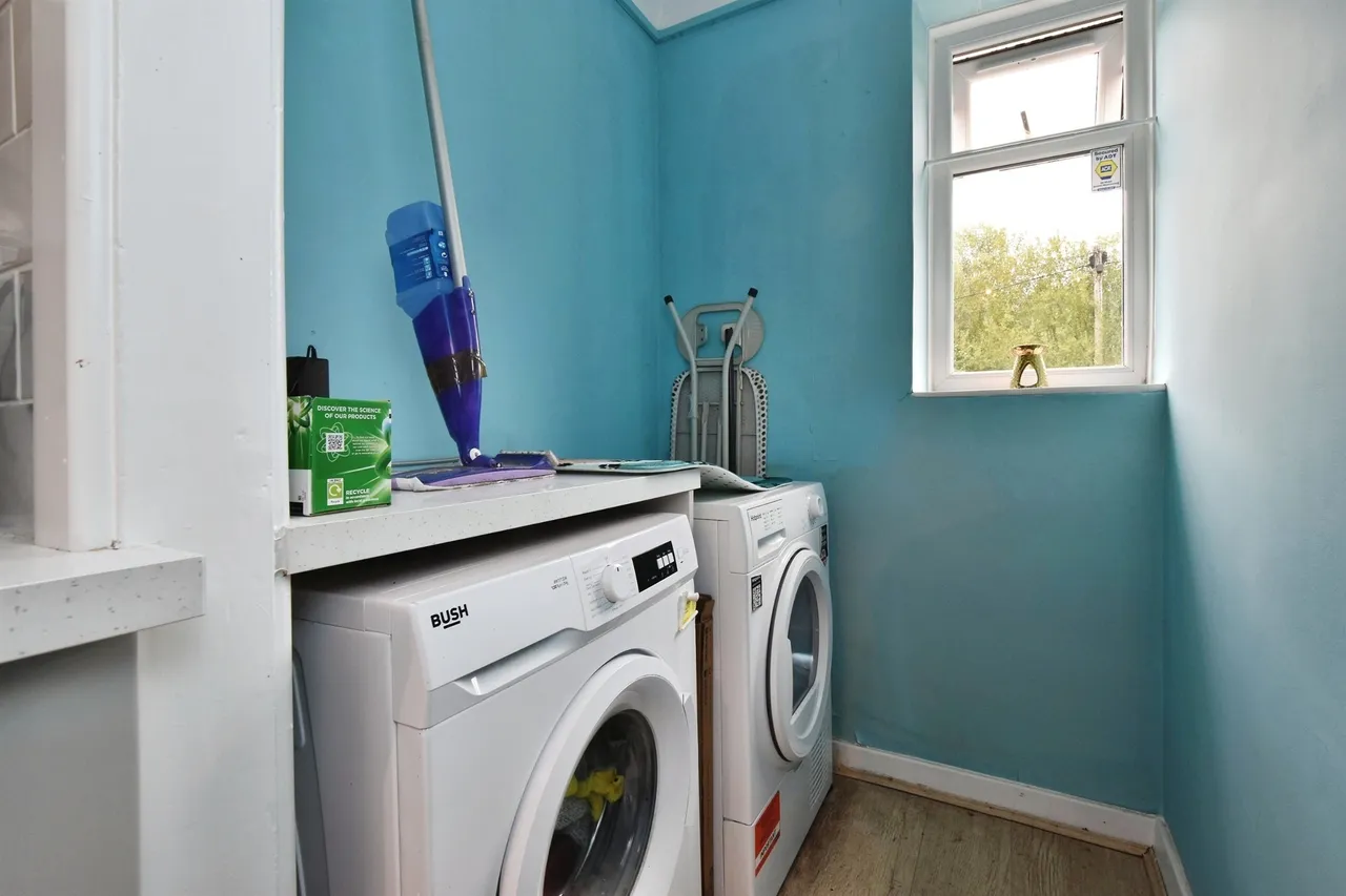 Heol Hir Ammanford, SA18, photo 9