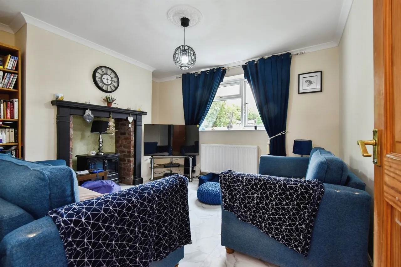 Heol Hir Ammanford, SA18, photo 8