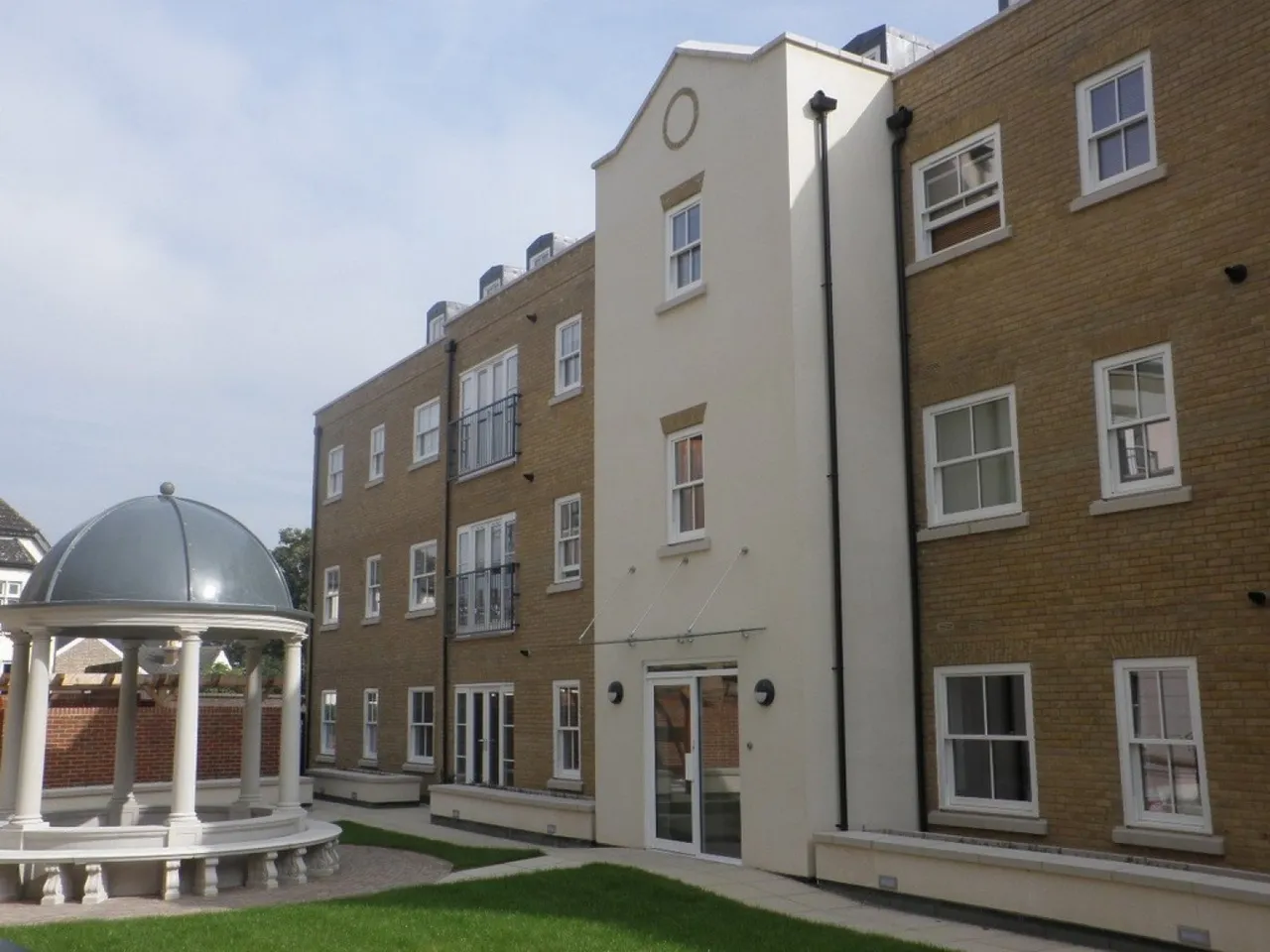 Epsom, photo 6