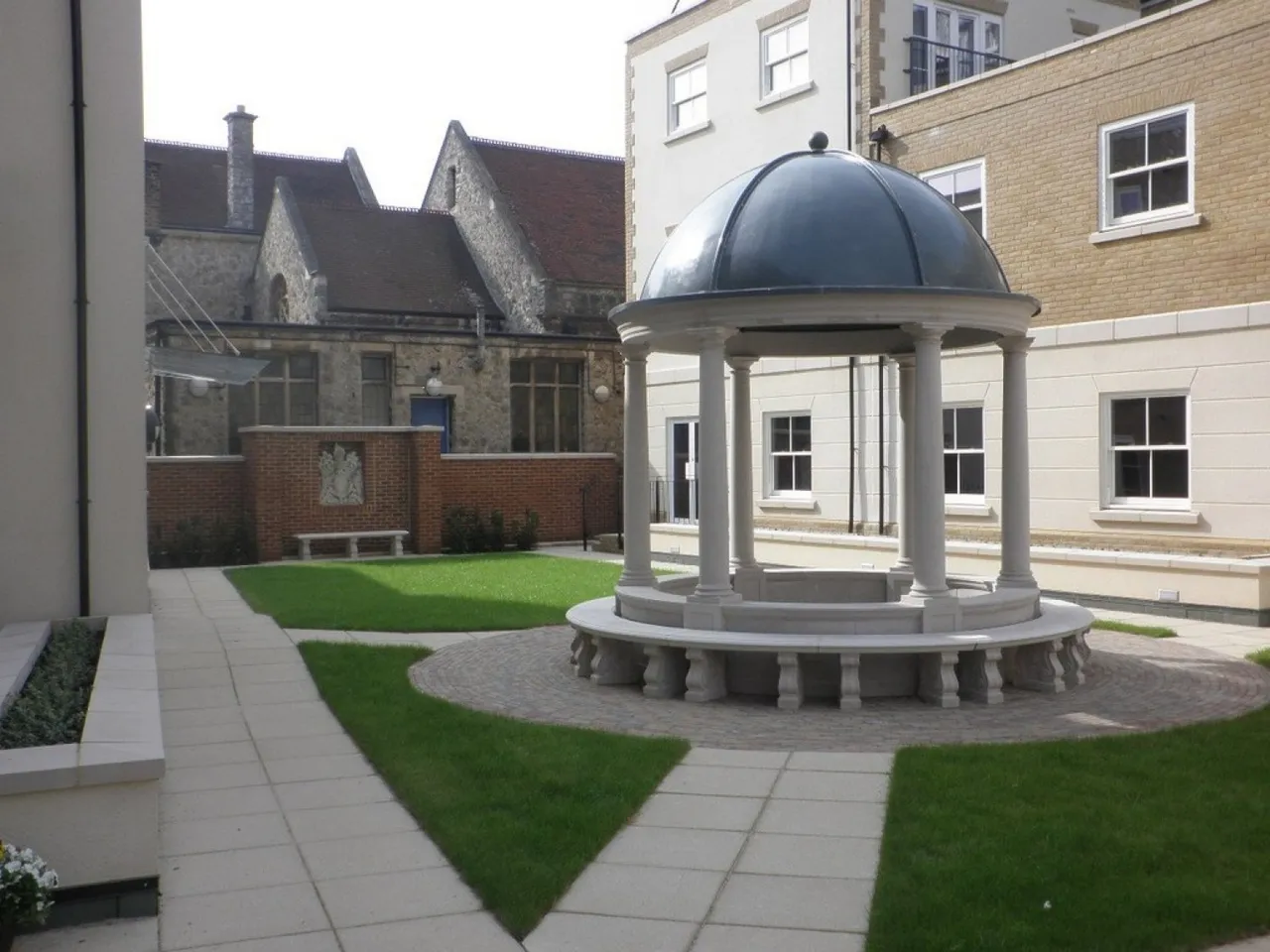 Epsom, photo 5