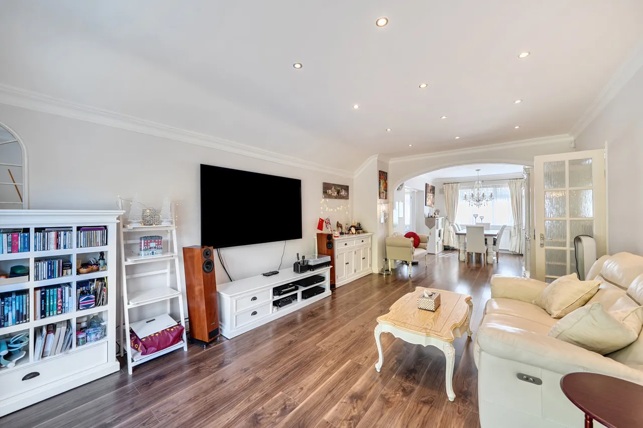 Embry Way, Stanmore, HA7, photo 2