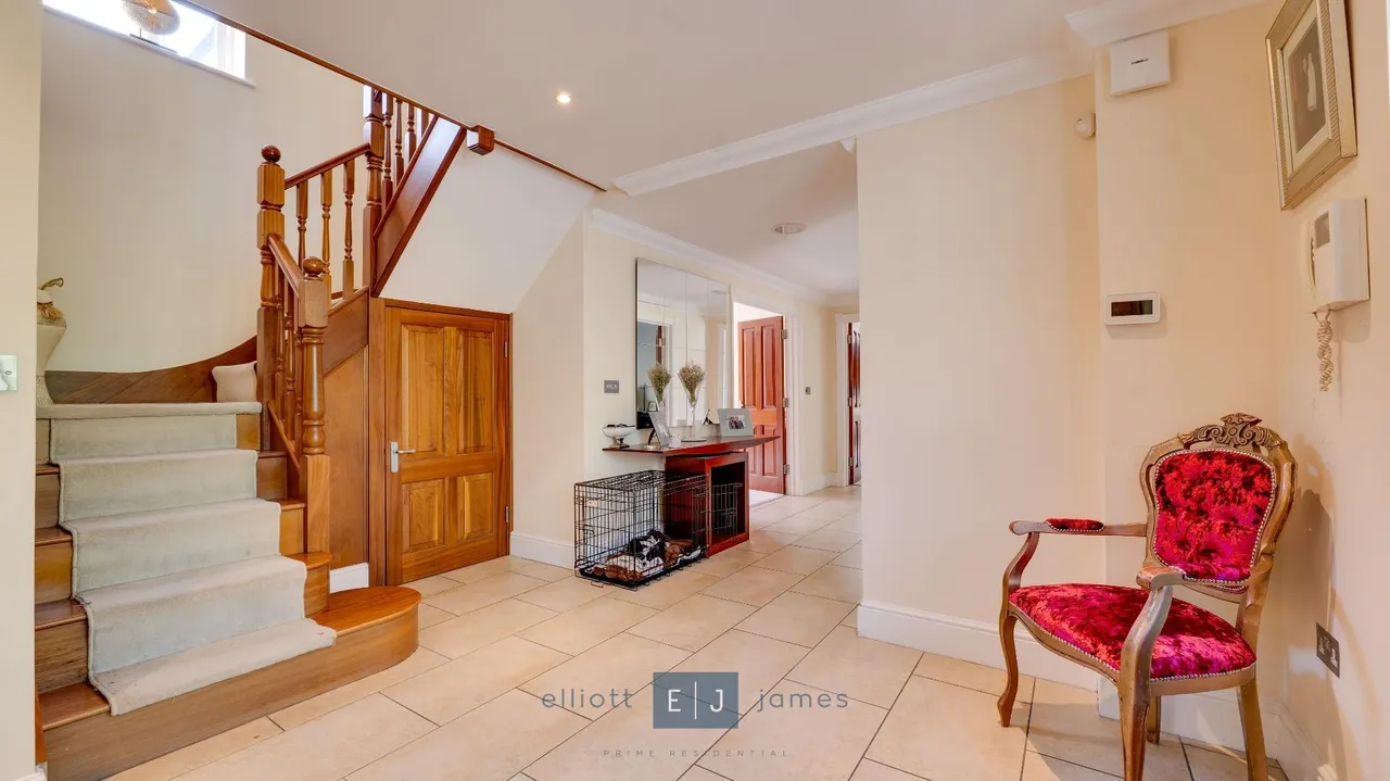 Sewardstone Road, London, E4, photo 4