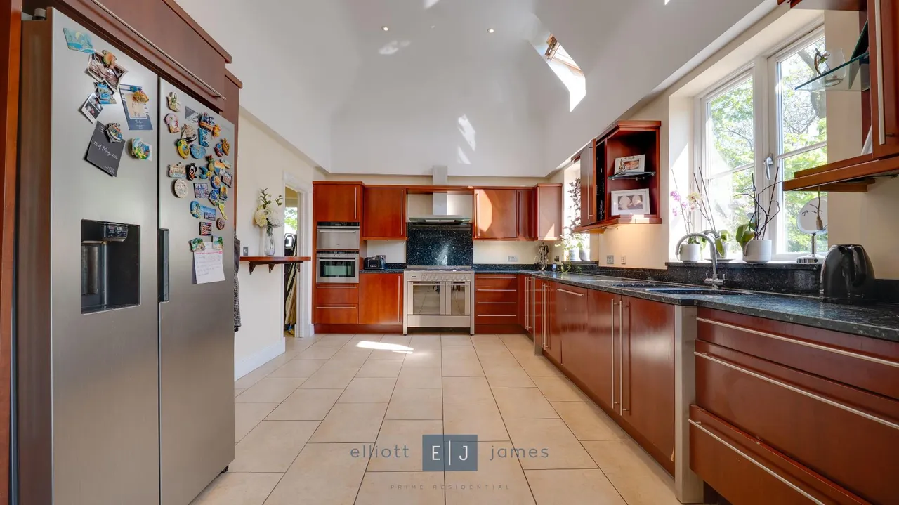 Sewardstone Road, London, E4, photo 7