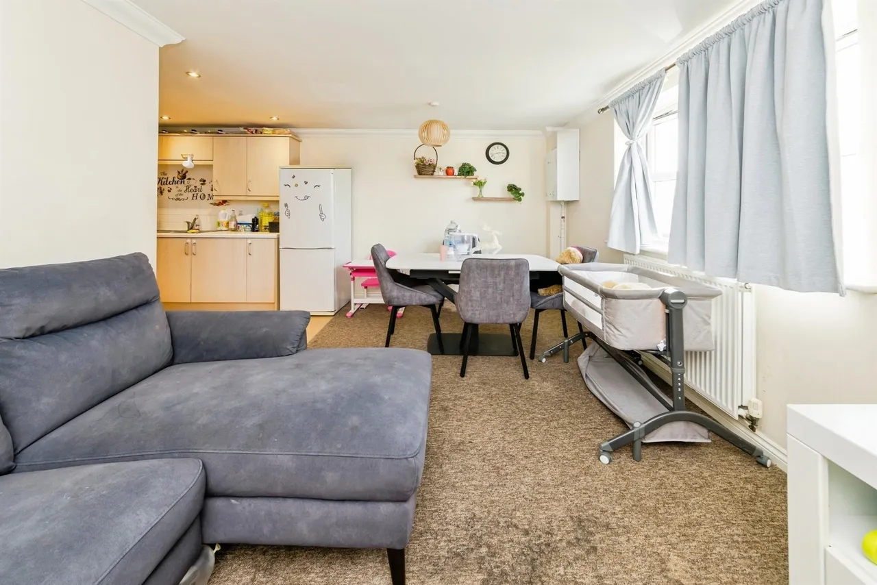 Brookhill Road, Copthorne, Crawley, photo 5