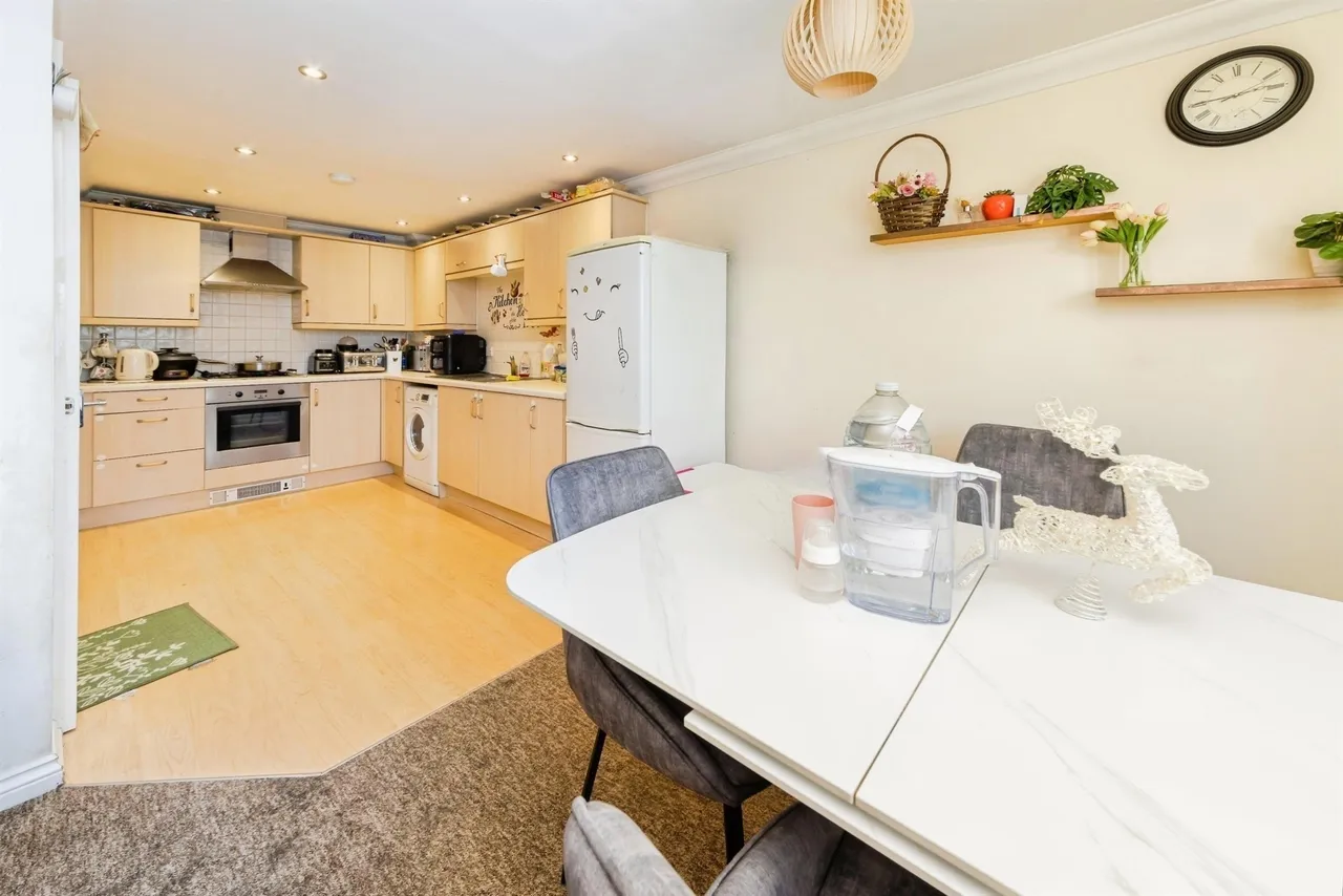 Brookhill Road, Copthorne, Crawley, photo 4