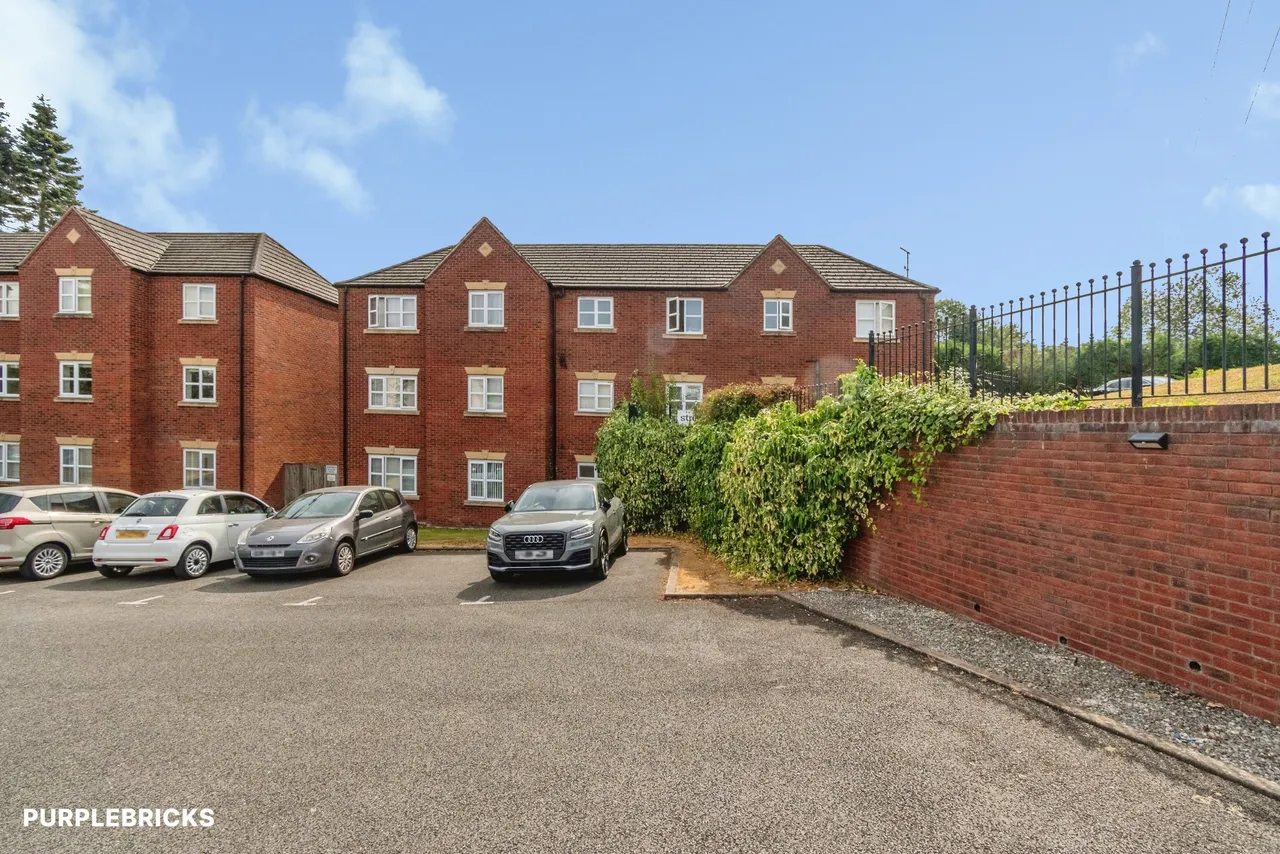 Charles Hayward Drive, Wolverhampton, WV4, photo 3
