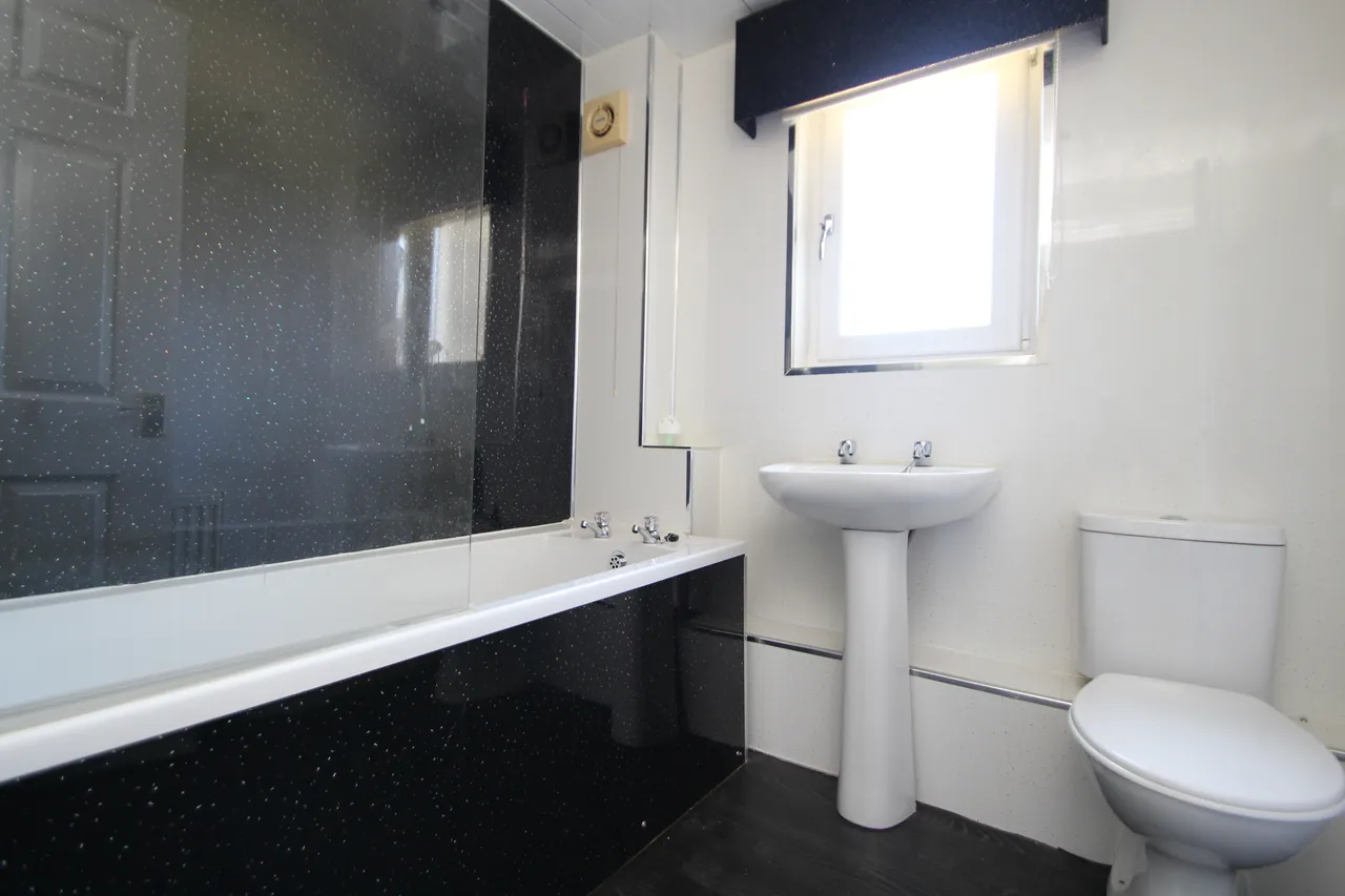 Clunie Place, Coatbridge, ML5, photo 6