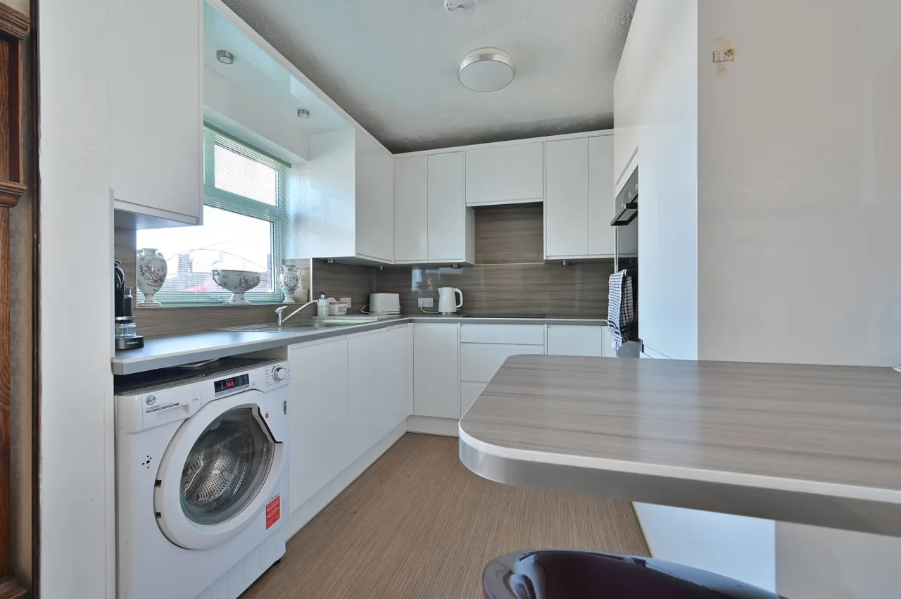 Watford, WD24, photo 3