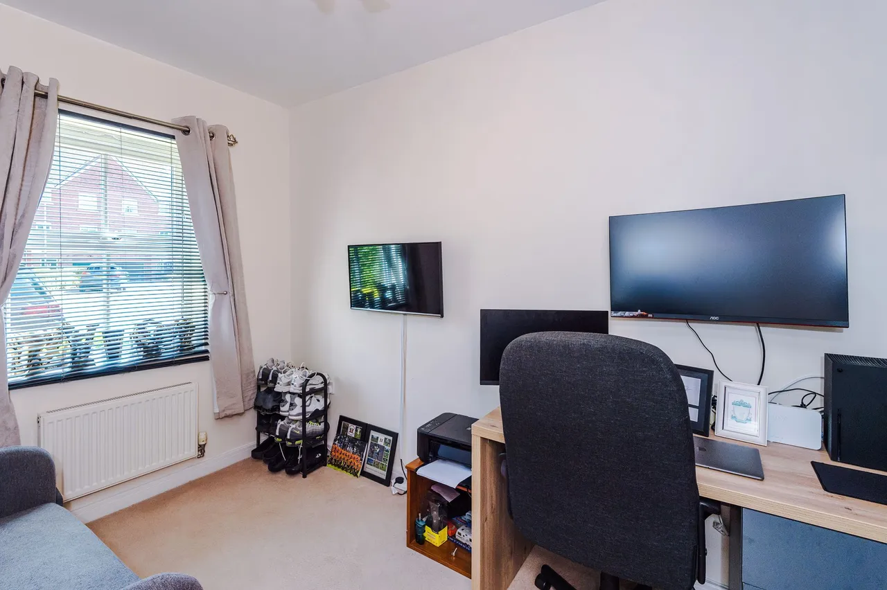 Holywell Drive, Warrington, WA1, photo 14