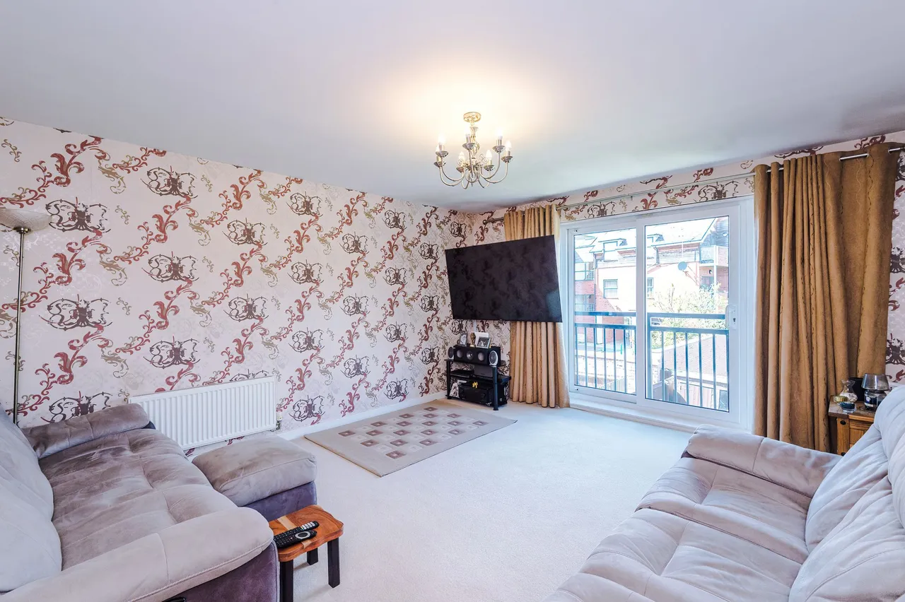 Holywell Drive, Warrington, WA1, photo 4