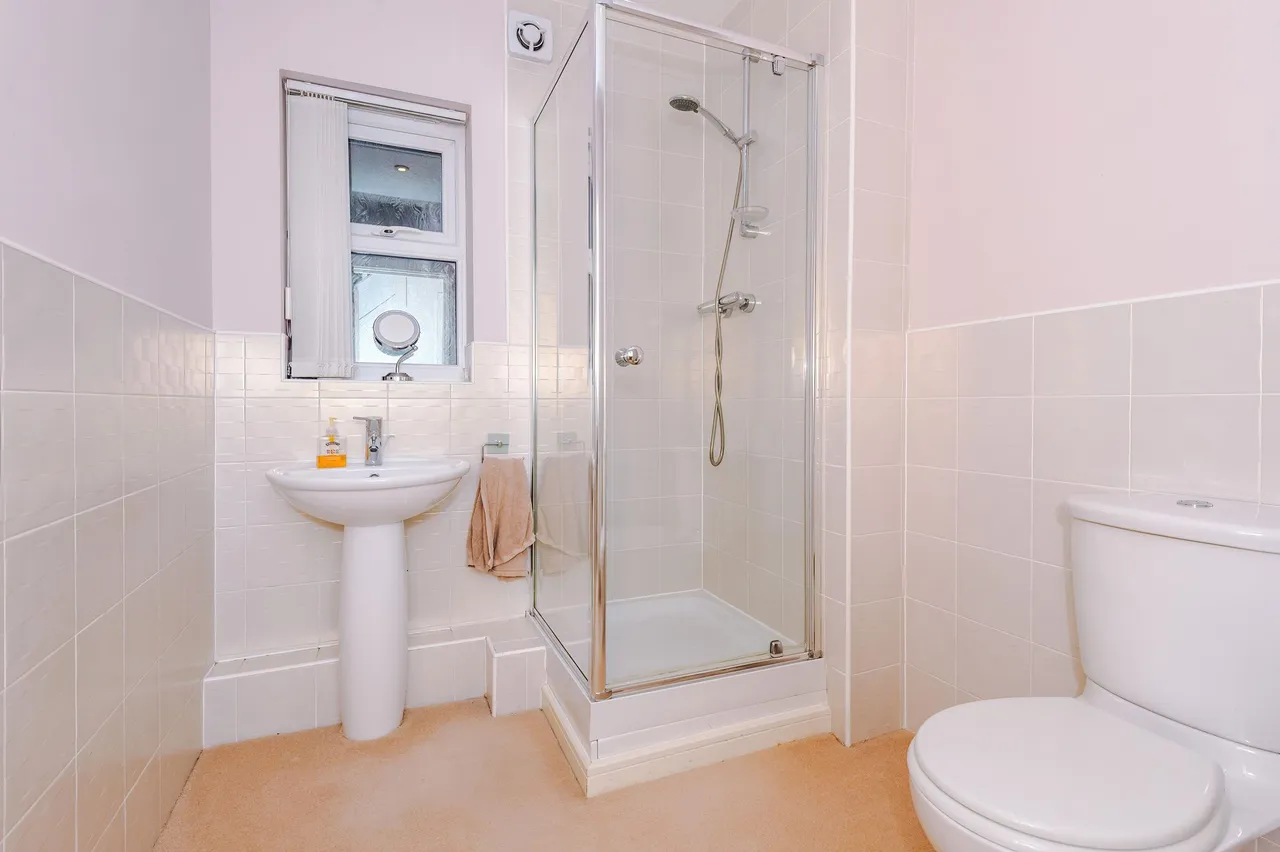 Holywell Drive, Warrington, WA1, photo 12