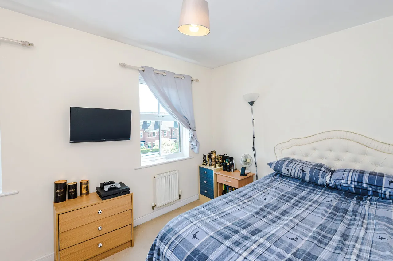 Holywell Drive, Warrington, WA1, photo 20