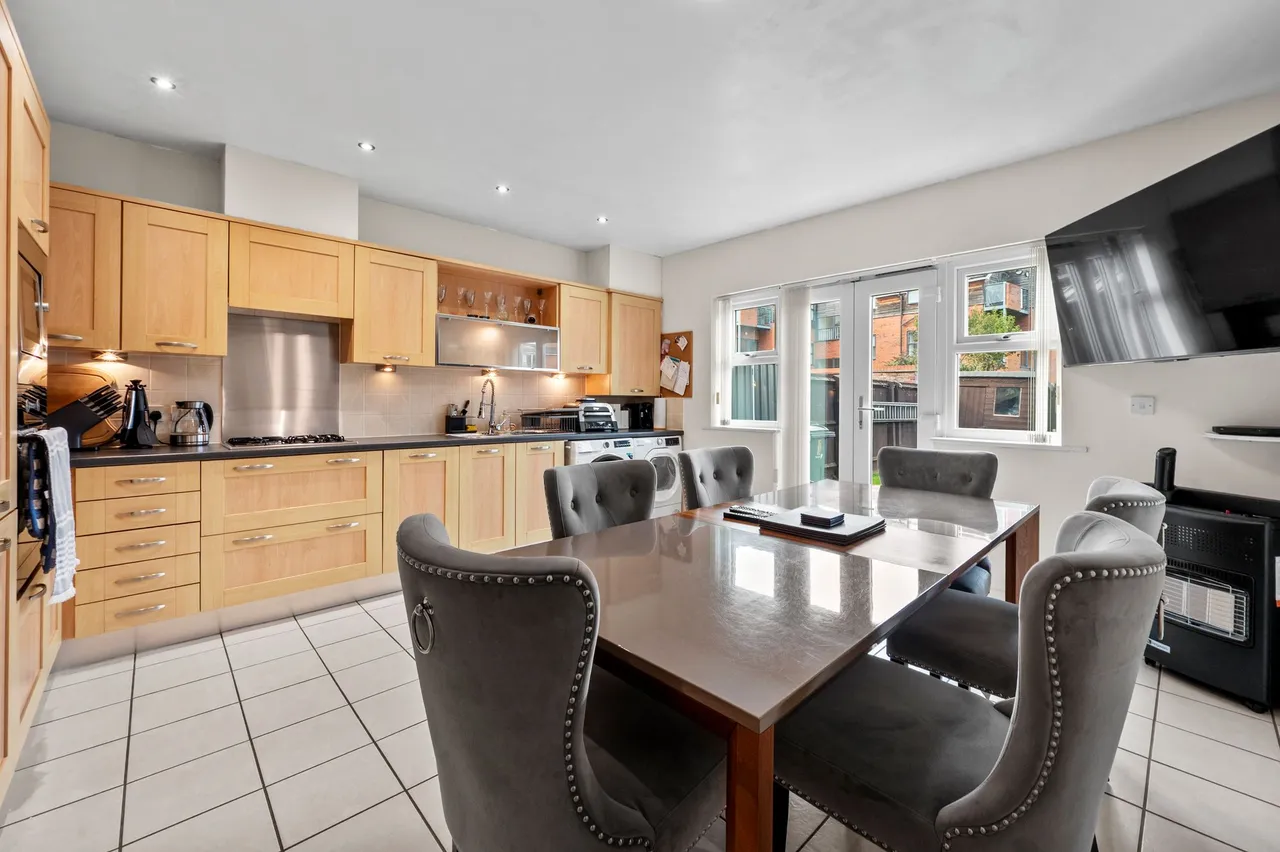 Holywell Drive, Warrington, WA1, photo 29