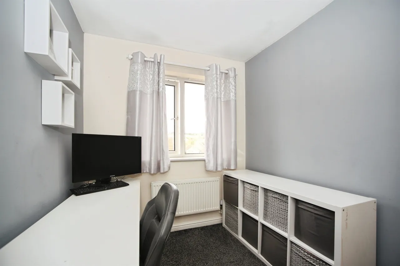 Coed-Y-Graig Hengoed, CF82, photo 22