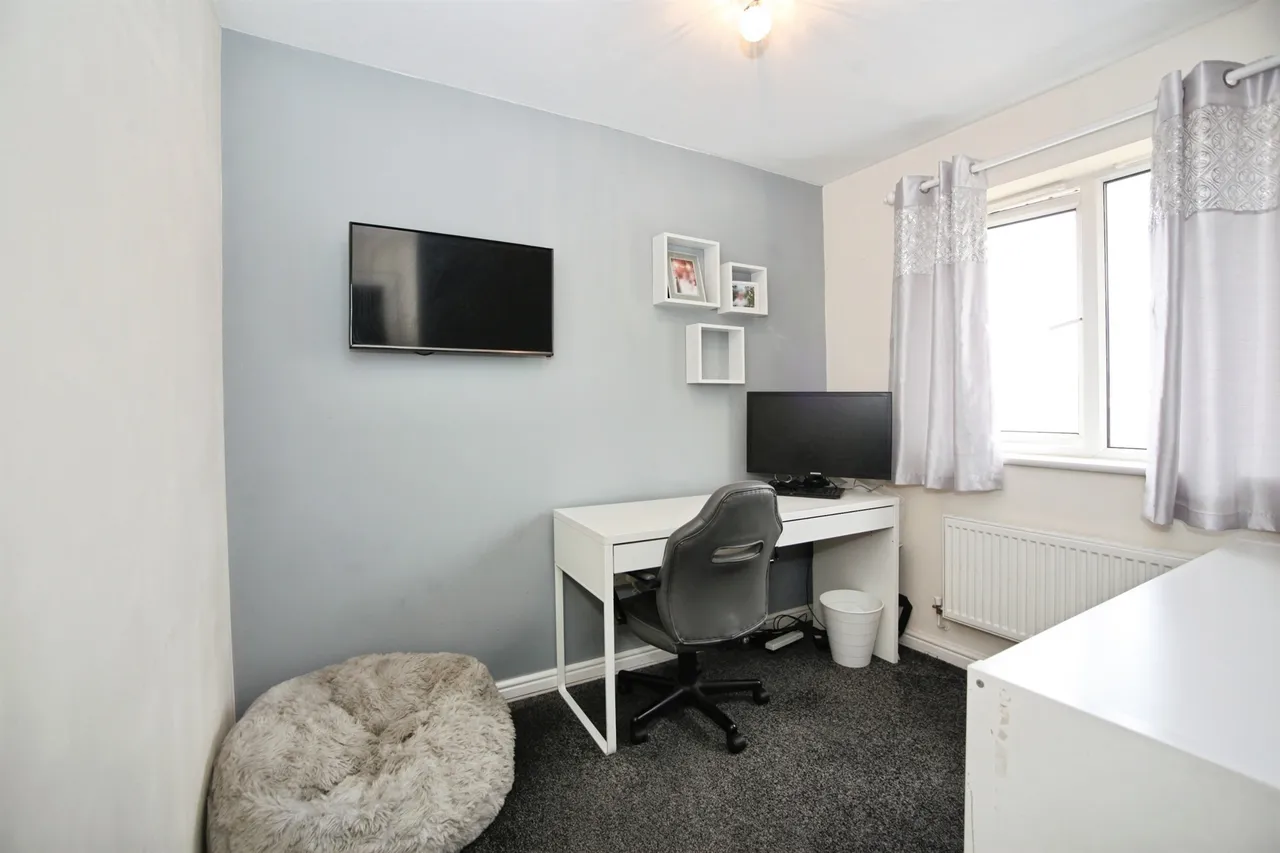 Coed-Y-Graig Hengoed, CF82, photo 21
