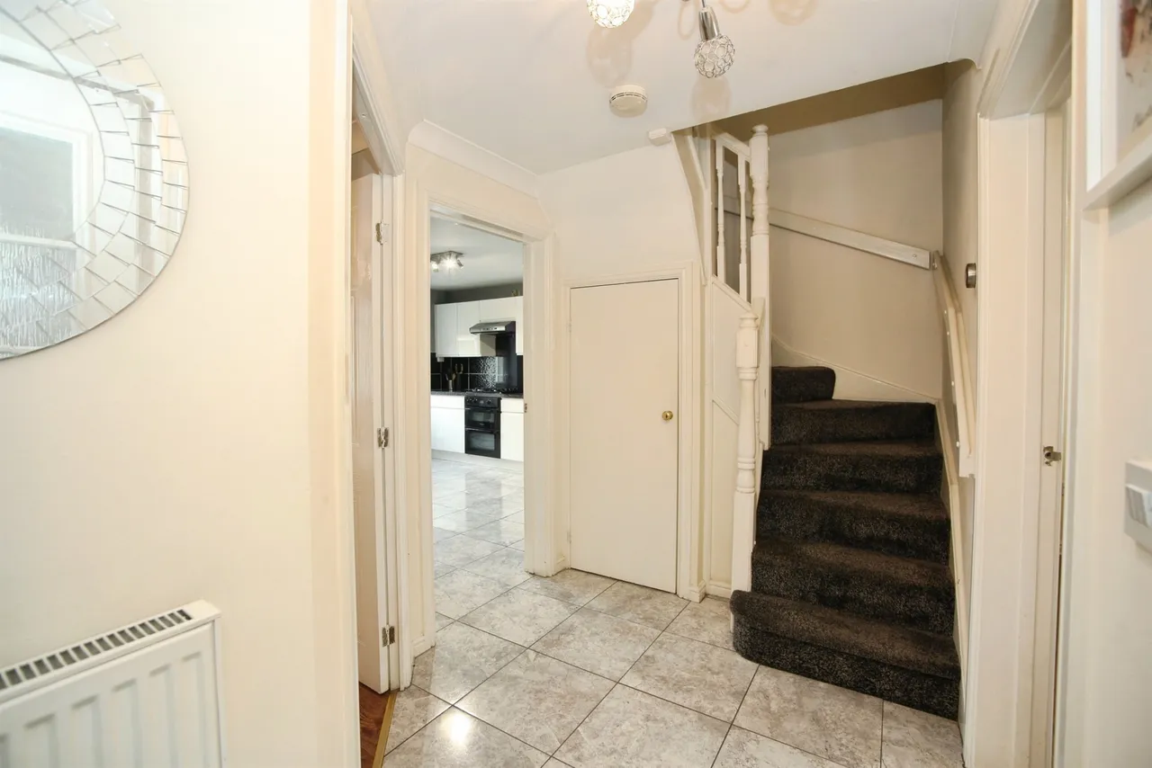 Coed-Y-Graig Hengoed, CF82, photo 13