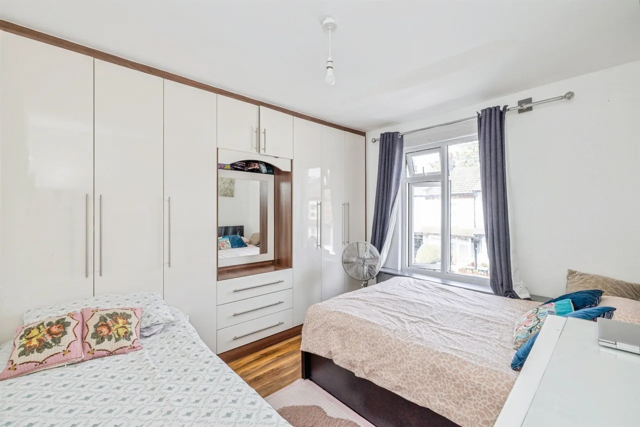 St. Marys Road, Watford, WD18, photo 13