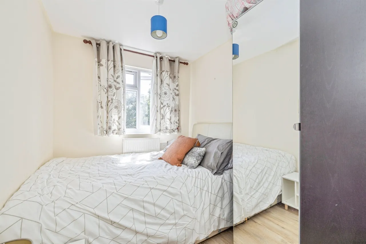 St. Marys Road, Watford, WD18, photo 14