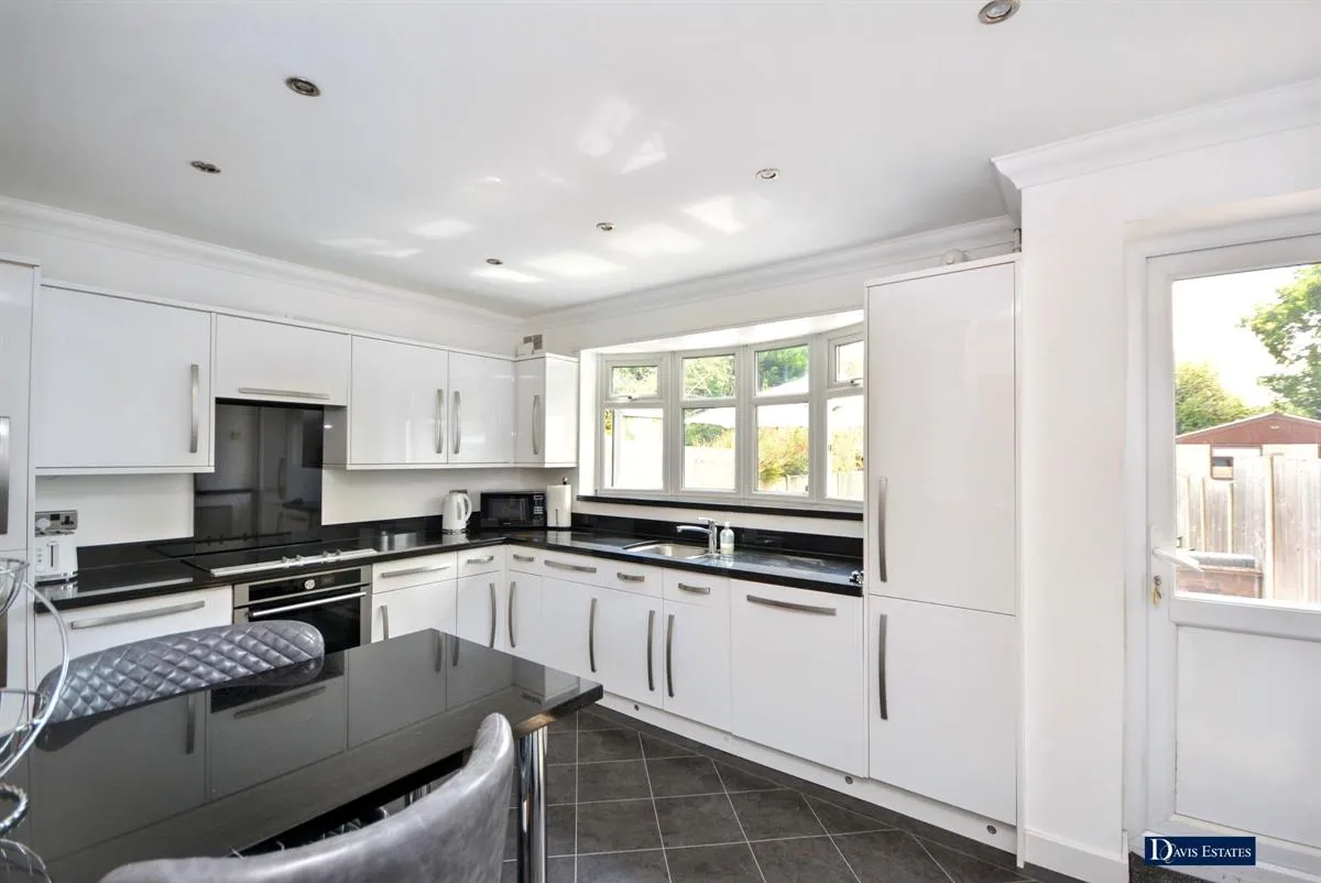 Birch Crescent, Ardleigh Green, Hornchurch, RM11, photo 3