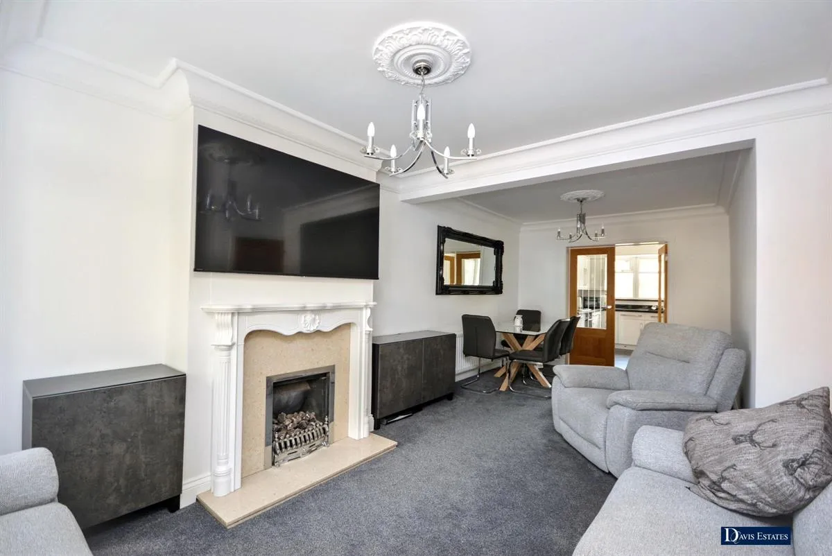 Birch Crescent, Ardleigh Green, Hornchurch, RM11, photo 2