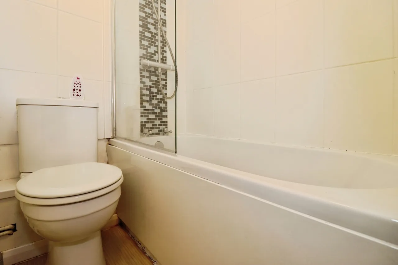Oaktree Crescent, Bradley Stoke, Bristol, Gloucestershire, BS32, photo 5