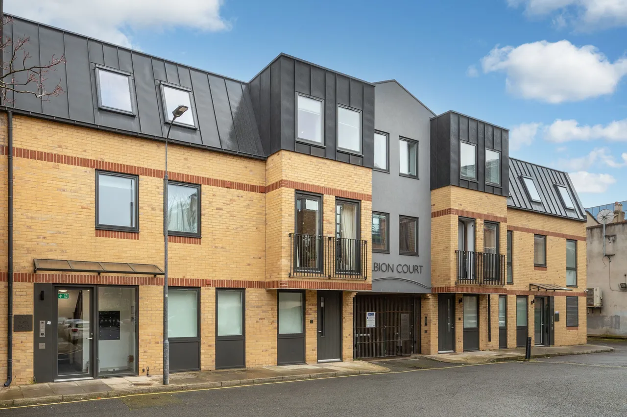 1 bed flat for sale, London, W6