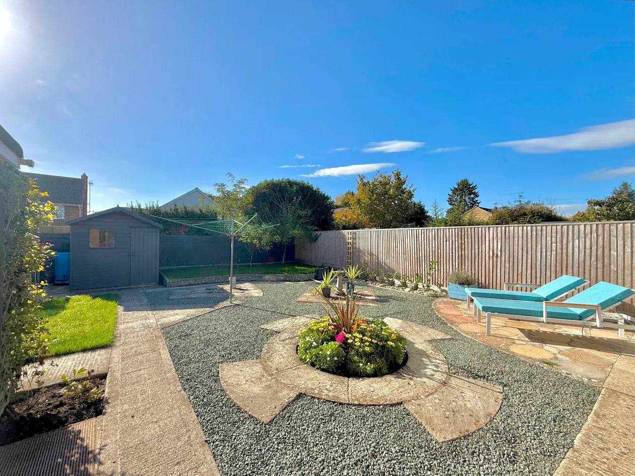Cloche Way, Swindon, Wiltshire, SN2 7JL, photo 10