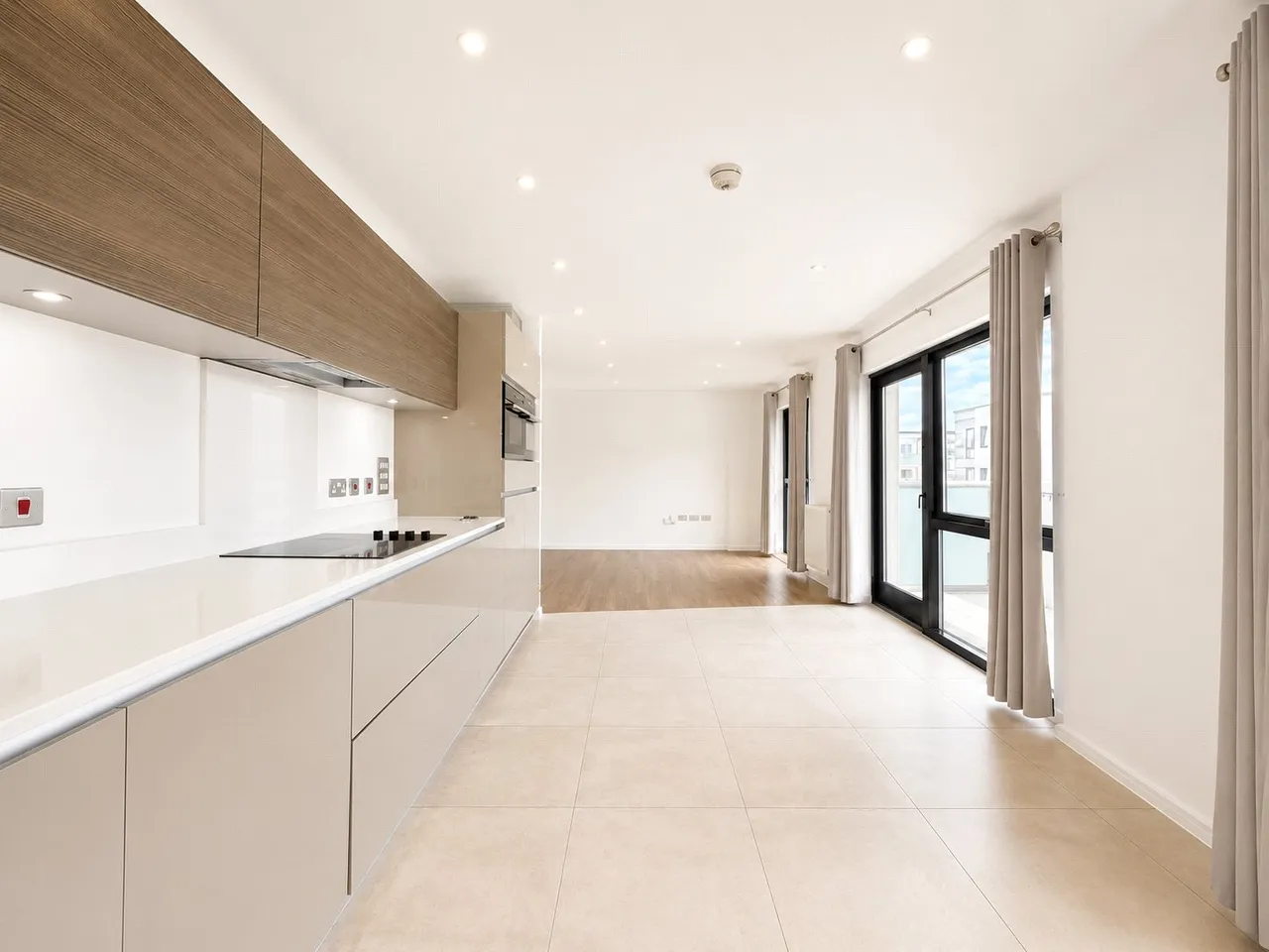 2 bed flat for sale, Williams Way, Wembley, HA0