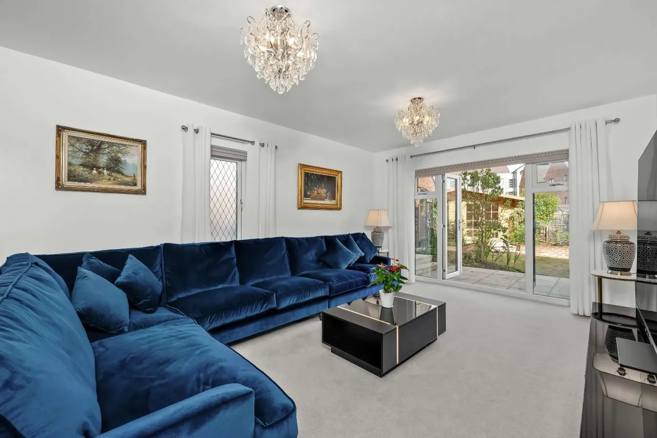 Botleys Road, Ottershaw, KT16, photo 3