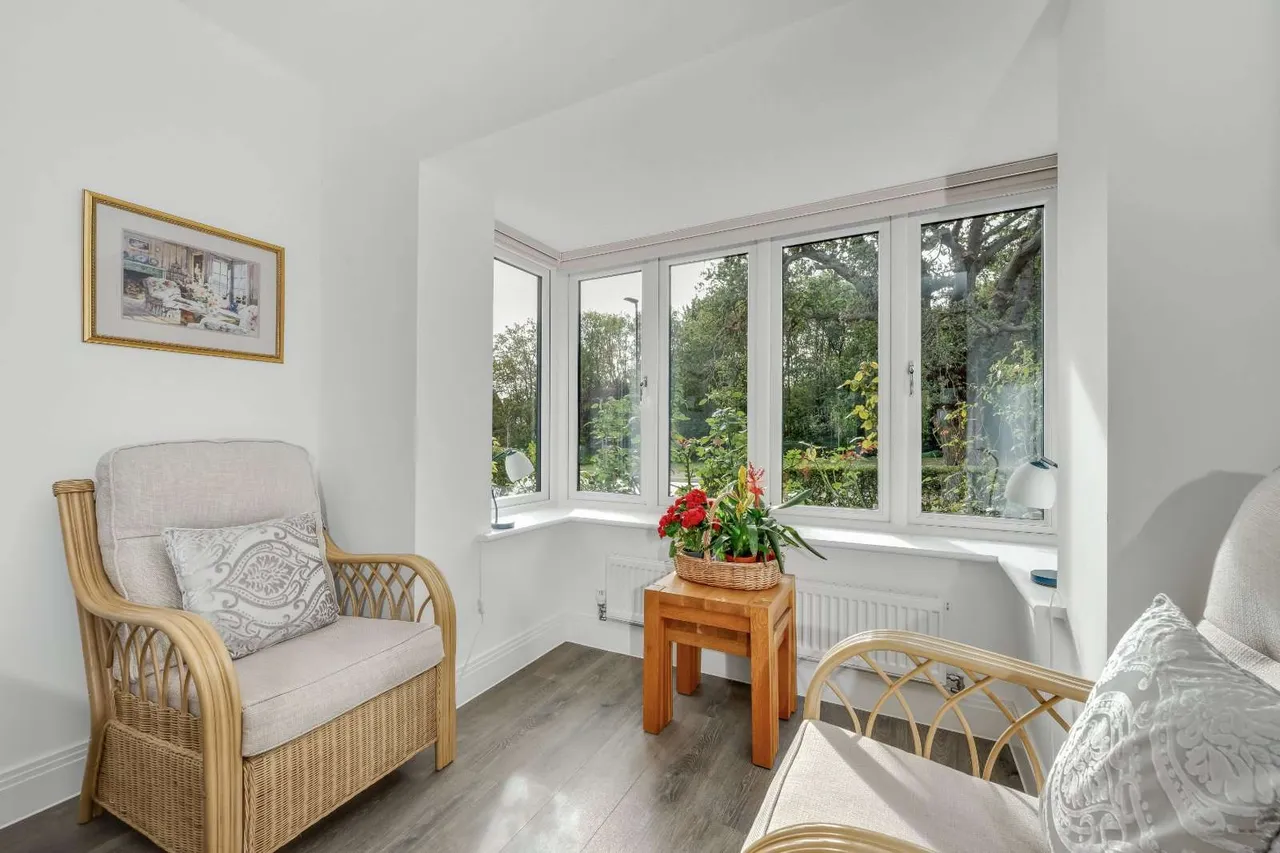 Botleys Road, Ottershaw, KT16, photo 8