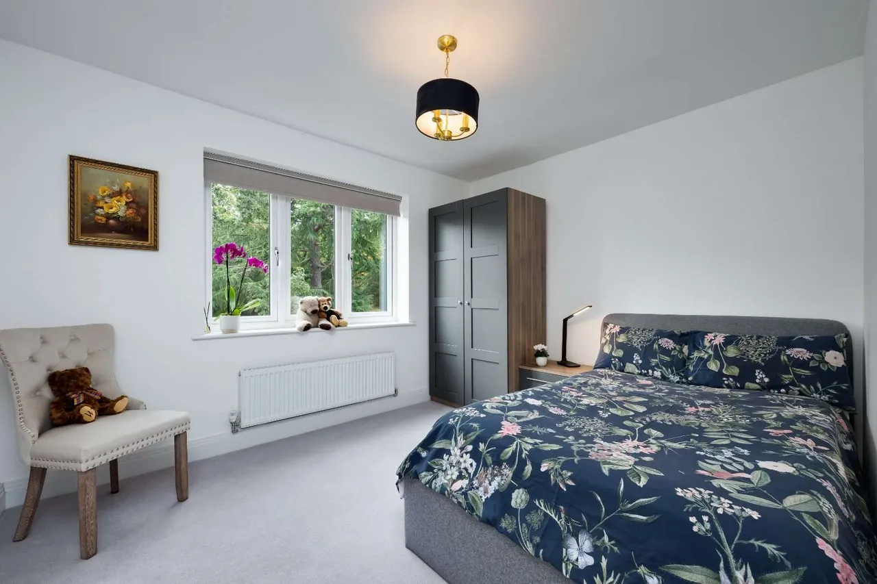 Botleys Road, Ottershaw, KT16, photo 16