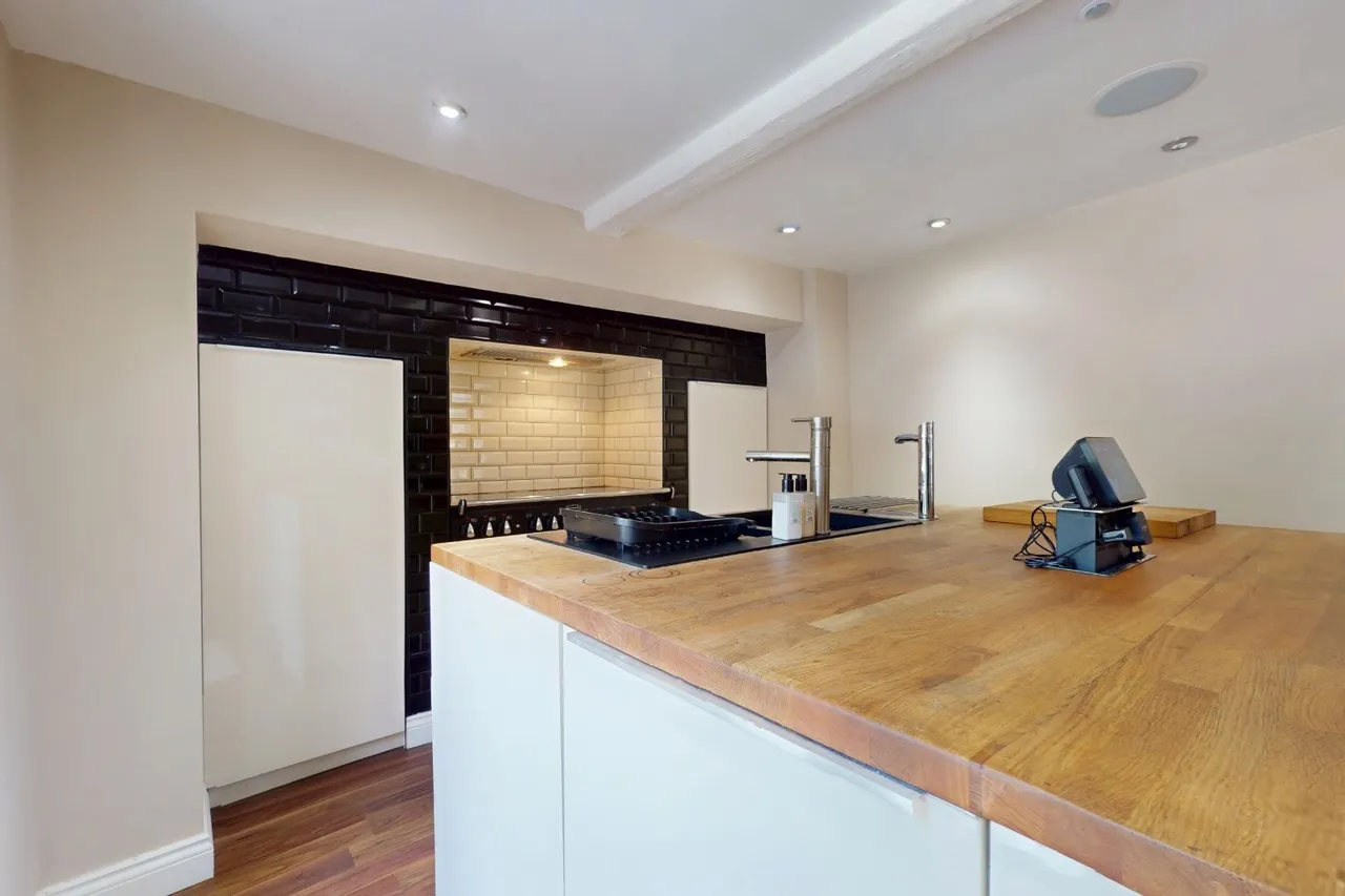 Lodge Road, Donnington Wood, Telford TF2 7QD, photo 5