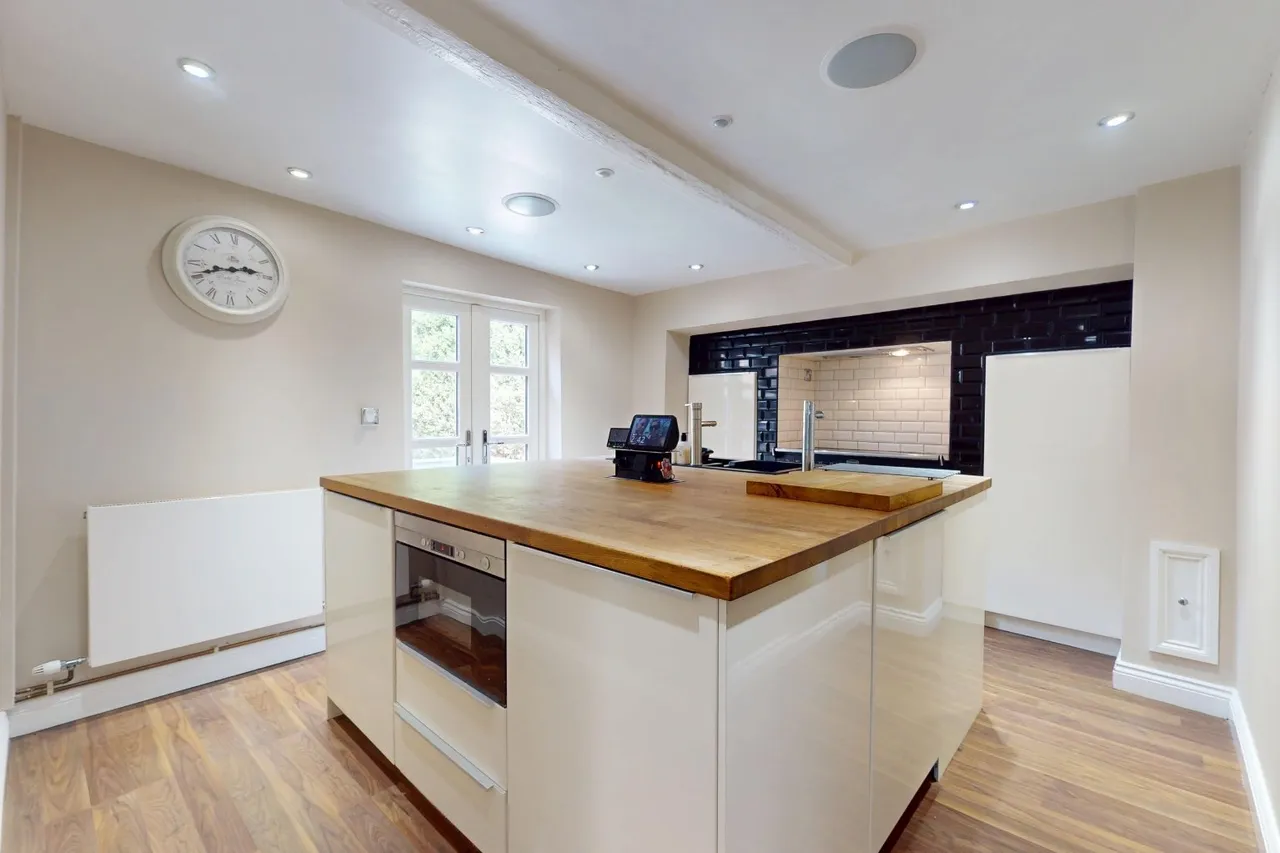 Lodge Road, Donnington Wood, Telford TF2 7QD, photo 3