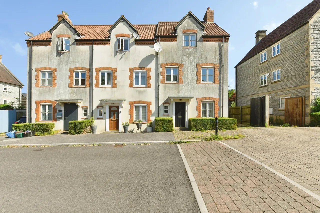 3 bed house for sale, Walnut Grove, Shepton Mallet, BA4