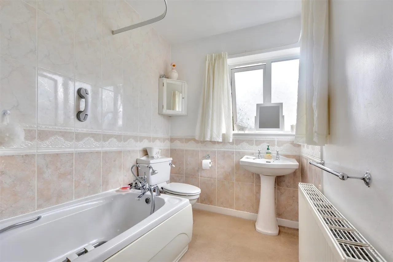 Mansfield Road, Redhill, NG5, photo 9