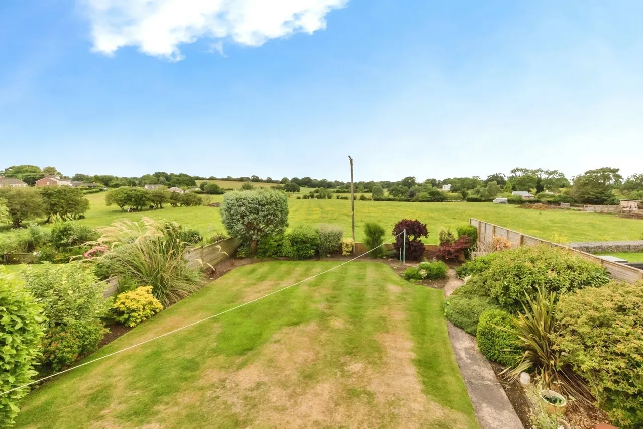 Pexhill Drive, Macclesfield, Cheshire, SK10, photo 17