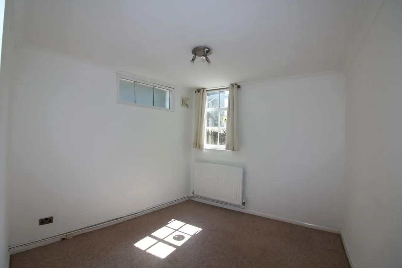 Hitchin Street, Baldock, SG7, photo 7