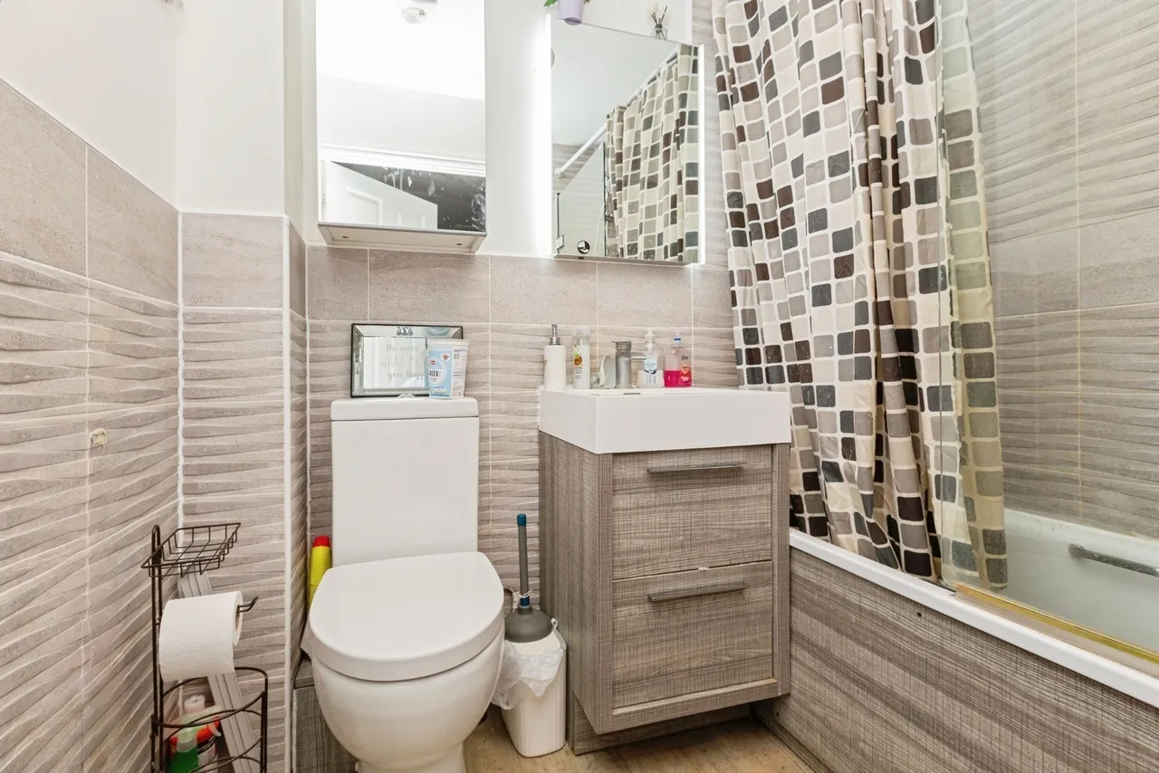 Prince Rupert Drive, Aylesbury, HP19, photo 7