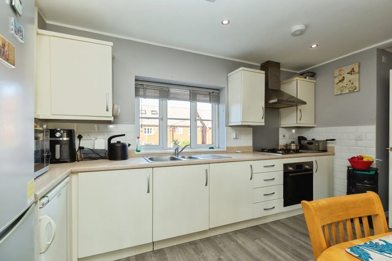 Prince Rupert Drive, Aylesbury, HP19, photo 11