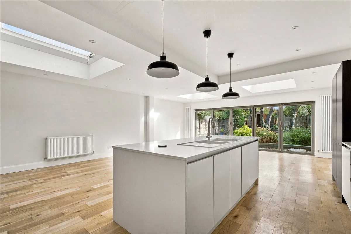 Magdalen Road, London, SW18, photo 8
